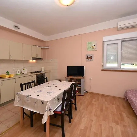 Apartamento Meri- Near The Main Bus Station