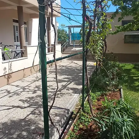 Meri- Near The Main Bus Station *